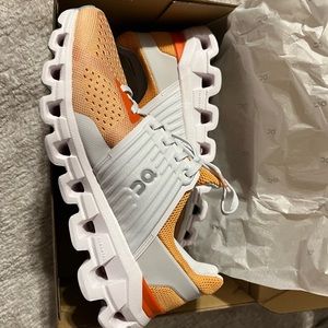On Running “cloud swift" New In Box-copper and white, women’s 8.5